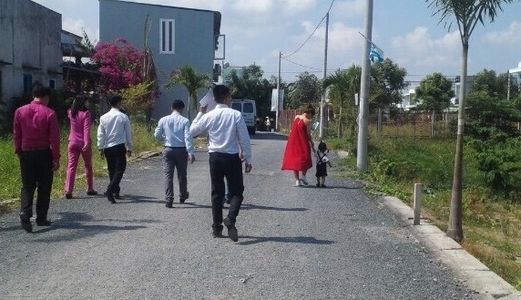 Cần Bán Đất Nền Bình Chánh, Đường 8B, Gía 325tr,Shr , Thổ Cư 100%   