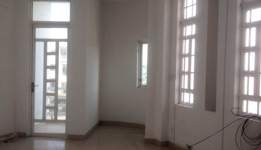 Văn Phòng Cho Thuê Hoa Lan, Khu Phan Xích Long, Q.pn, Mặt Tiền Thoáng Mát