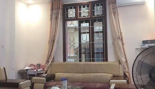 Bán Nhà Đường Láng, Quận Đống Đa, 40m2x5 Tầng, Mt 4m, 3.8 Tỷ, Sđcc