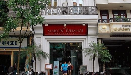 Cho Thuê Nhà Trệt , 1 Lầu , Xéo Trường Cao Đẳng Cần Thơ , Dt Hơn 200m2 , Giá 18tr , Đường 30/4