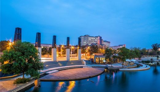 Cần Bán Lô Góc Ngã Tư-đối Diện Quảng Trường Ven Sông