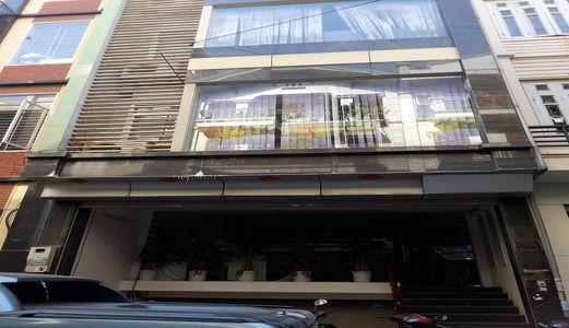 Bán Nhà Mặt Phố Trích Sài Diện Tích 100m2x 5 Tầng, Mt 5.2m Giá 31.8 Tỷ.