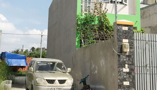 Bán Đất Hxh Lã Xuân Oai- Hẻm 102, Dt:4x22, Sổ Đỏ, Có Thể Xây Nhà Ở Được Ngay, Tel: 0917049229