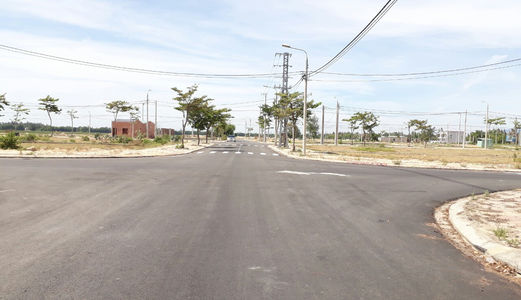 Bán Lô Gốc 2 Mặt Tiền Đối Diện Công Viên Và Naman Resort.