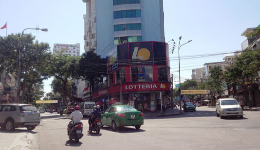 Cần Bán Nhà 5 Tầng Đường Hoàng Diệu Vi Trí Đẹp Đắc Địa