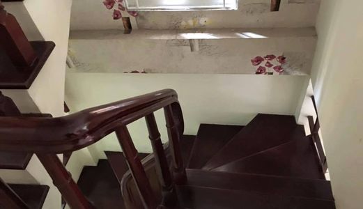 Bán Nhà Ngõ 612 Đê La Thành, Quận Ba Đình, 45m2 X 5 Tầng, Ô Tô Đỗ Cửa, Giá 5.8 Tỷ.