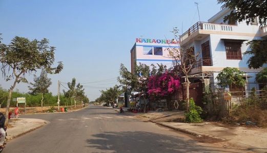 Bán  Nhanh Miếng Đất 300m2(10x30) Ngay Chợ Ngay Bệnh Viện . Cách Kcn 500m Ở Bình Dương