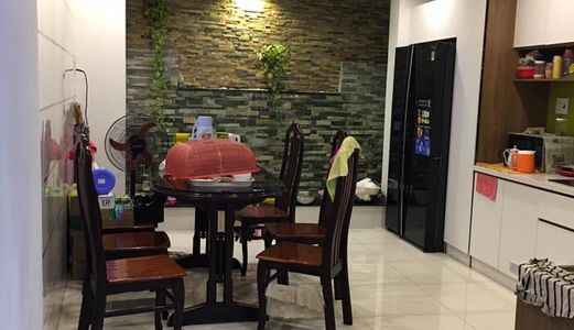 Bán Nhà Gấp Đường Lê Văn Sỹ, 5 Tầng, HXH, Giá 5.2 Tỷ