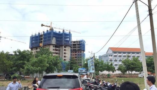 Bán Đất Đường Nguyễn Hữu Trí, Xã Tân Túc, Bình Chánh, Tp.Hcm Diện Tích 100m2  Giá 269triệu.