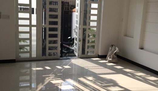 Cần Bán Nhà Hẻm , Trệt , 1 Lầu , Thổ Cư 100% , Dt: 4x12 , Giá 970tr , Đường Hùng Vương
