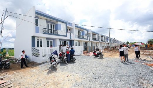 Bán Nhà 1 Trệt 1 Lầu Sổ Riêng Nằm Mỹ Hạnh 4x15m Giá Chỉ 898tr