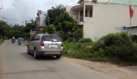 - Bán Đất  Mặt Tiền, Đg 8, CTY Dệt Phong Phú. TNP B. Quận 9. DT 5m X 25m. Giá 2,85 Tỷ. Hướng Tây Nam