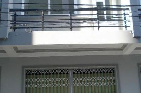 Bán Nhà 600tr , 1 Trệt 1 Lầu , Sổ Riêng.