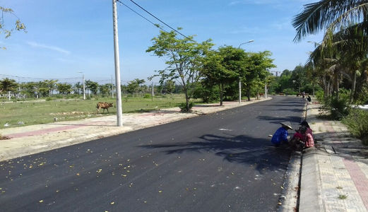 Bán lô 2 MT  phía sau Cocobay, cách bãi tắm 900m, giá 4.5tr/m2