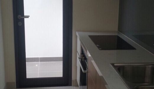 Bán Căn Hộ Nhà Phố Đầu Tiên Tại Tp.Hcm Dt 86m,3pn,3wc Giá 1ty77 Bàn Giao Hoàn Thiện