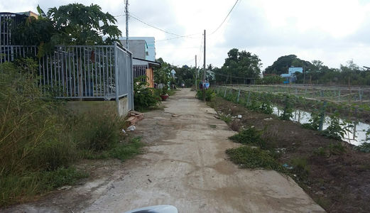 - Chính Chủ Bán Gấp 100m2, 800tr Nhà Mới Xây, Ngay Ngã Ba Tân Kim