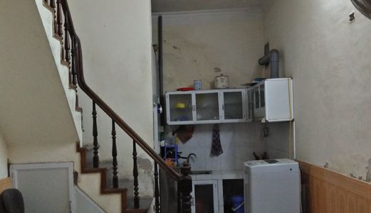 Có Căn Nhà 2 Tầng Cũ Dt 30,5m2 Cần Bán - Ngõ 85 -Xuân Thủy- Cầu Giâý 