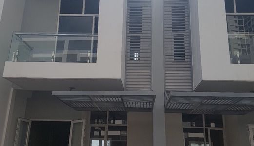 Bán Nhà Gấp 1 Trêt 2 Lầu 