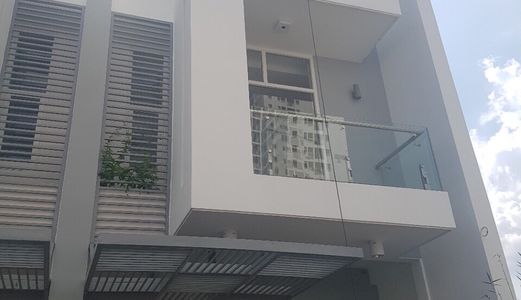 Bán Nhà Gấp 1 Trêt 2 Lầu 