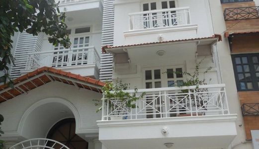 Chuyển Chỗ Bán Nhà Mặt Tiền Nguyễn Đình Chính 80m2 3 Lầu 10 Phòng Thang Máy 11,5 Tỷ