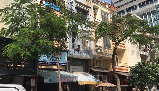 Bán Nhà Mặt Tiền Chợ Thuốc Sỉ Nguyễn Giản Thanh P.15 Q.10,DT: 4 X 14.5m,3 Lầu Nhà Mới (0917.255.885a