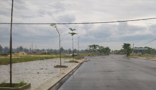 Bán Gấp 4 Lô Đất 340m2 Đối Diện Khu Trung Tâm Thương Mại, Trường Sa, Nam Đn