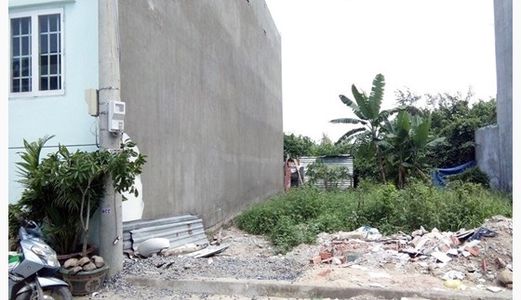 Cần Bán Gấp Lô Đất 300m2, 700 Triệu, Sổ Riêng, Mặt Tiền Đường