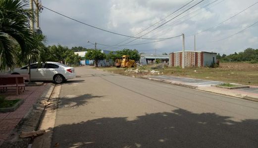 Kẹt Tiền Cần Ra Đi Ô Đất Ngay Chợ. Mặt Tiền 64M. Dân Cư Cực Đông Kinh Doanh Ngay