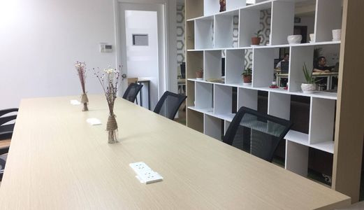 Văn Phòng Chia Sẻ Giá Chỉ Từ 9,900,000 Vnđ/Tháng Cho Nhóm Làm Việc 5 Người Trở Lên