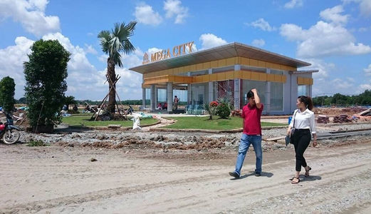 Chỉ Với 450 Triệu/Nền Bạn Sẻ Sở Hữu Ngay Một Lô Đất 100m2 Cực Đẹp Ngay Mặt Đường Hùng Vương