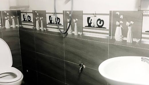 Căn Hộ Tiện Nghi, Thoáng Mát Ngay Nguyễn Trọng Tuyển, Q. Phú Nhuận. 