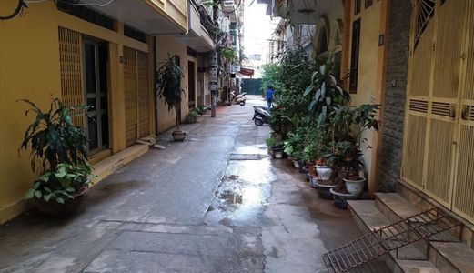 Bán Nhà Giảng Võ 32m X 5 Tầng Hiên Đại, Ô Tô Đõ Cửa, Giá Rẻ 3.33 Tỷ.