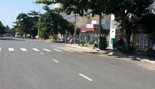 Cần Bán Gấp 2 Lô Đất Mặt Tiền Hồ Xuân Hương