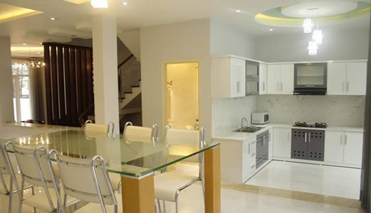 Biệt Thự 8m x 20m,1T, 3L, MT Nguyễn Văn Linh. Giá 180USD