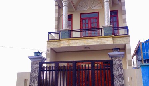 Bán Nhà 1 Trệt 1 Lầu,100m2, Sổ Riêng, 900 Triệu