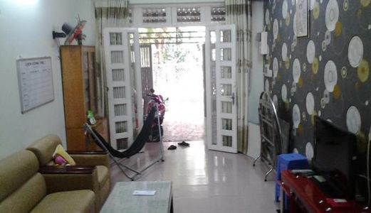 Bán Nhà Lầu Mới Xây, 75m2, Sổ Riêng, 600 Triệu