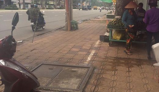 Cho Thuê Nhà Mặt Tiền Đường 3/2 , Trệt , Trống Suốt , Dt: 10x21 , Giá 45 Triệu