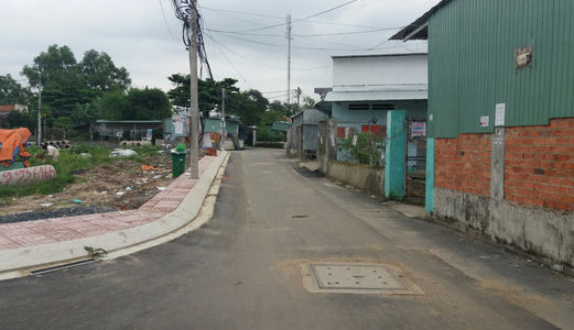 Bán Gấp Lô Góc Hai Mặt Tiền, Đường Nhựa 8m,Giá 13tr/M2,Xây Dựng Tự Do.