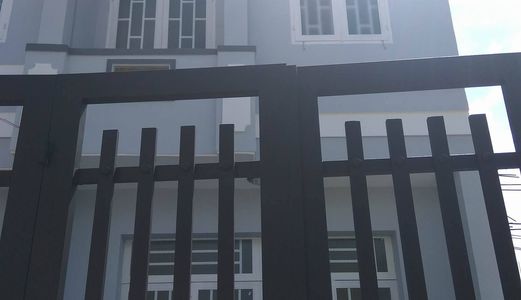 Bán Nhà Gần Khu Công Nghiệp, Cách Chợ Bình Chánh 3km, SHR, Bao Sang Tên. LH: 0901940185