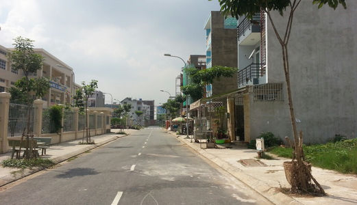 Đất Nền Đường Bà Hom, Gần Vòng Xoay Phú Lâm. 1,6 Tỷ, Mặt Tiền Đối Diện Công Viên Thoáng Mát.