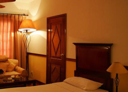 Bán Khách Sạn Phố Trấn Vũ- Ba Đình 80m, 8 Tầng, 35 Tỷ.