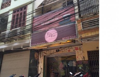 Cho Thuê Nhà Mặt Tiền Đường Nguyễn Văn Cừ , 1 Lầu , Nhà Mới , Dt: 5x28 , Giá 20 Triệu