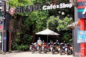 Cho Thuê Mặt Bằng 2 Mặt Tiền , Mặt Tiền Đường 3/2 , Ngang 13m , Khu Vực Sầm Uất ( Dt: 455m2)