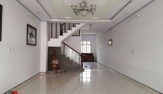 Cho Thuê Nhà Mới , 1 Trệt 2 Lầu , Mặt Tiền Đường Trần Văn Hoài , Ngang 5m , Diện Tích Trên 100m2