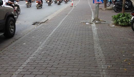 Bán Nhà Mặt Phố Khuất Duy Tiến, Diện Tích  72/ 78m, 5 Tầng , Mặt Tiền 7.2 M, Giá 21 Tỷ