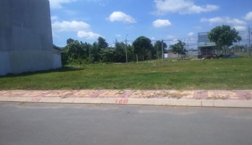 Đất Bình Chánh 2 Mặt Tiền Diện Tích 180M2 - Giá Chỉ 540 Triệu - Đường Nguyễn Hữu Trí Ngay Chợ Đệm