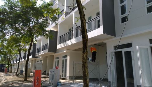 Nhà Phố Liền Kề, 90m2, Sổ Riêng, Mặt Tiền Đường Nhựa 8m,800 Triệu