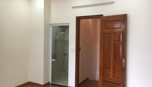 Bán Nhà Nguyễn Văn Huyên,Cầu Giấy,Nguyễn Khánh Toàn 5 Tầng 38m2 Mới TK Hiện Đại Giá 3,7tỷ