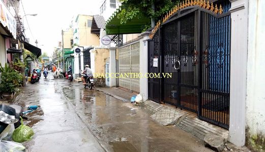 Cho Thuê Nhà 1 Trệt 1 Lầu , 4 Phòng Ngũ , Có Tiện Nghi , Hẻm 72 Đường Đề Thám ,Giá Dưới 10 Triệu