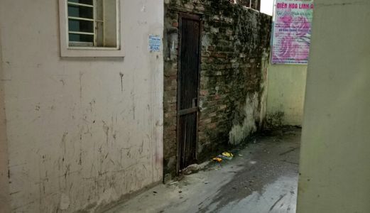 Chính Chủ Cần Bán Gấp Mảnh Đất 30M2 Tại Ngõ 44 Hào Nam. Giá: 2,4 Tỷ. Lh: 0165.903.9147 